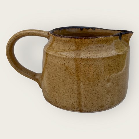 Ceramic jug
Yellow glazed
*DKK 250