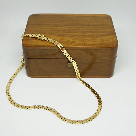 S.V. Glymerrs; Necklace in 14k gold, l. 39,5 cm