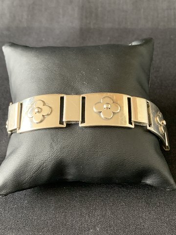 Elegant Armbånd i Sølv
Stemplet 830S
Længde 19,1 cm