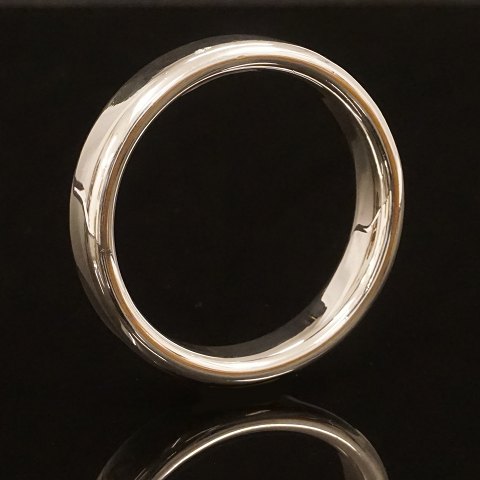 Hans Hansen, Denmark, sterlingsilver bangle. D 
inside: 6cm