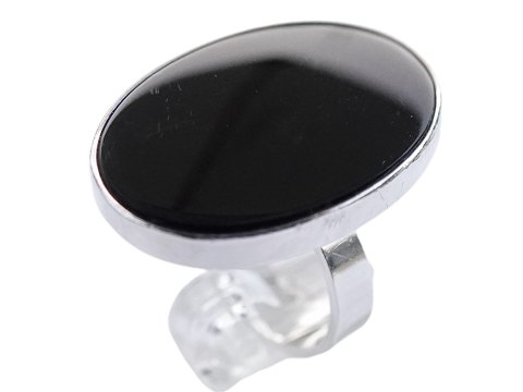 N.E. From sølv
Moderne ring med sort onyx fra 1950-1960 - Str. 51