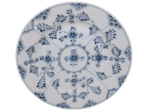 Blue Fluted Half Lace
Possibly test dinner plate 23.8 cm.