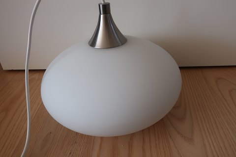 Pendant / Lamp for the ceiling with white frosted glas
Design: Odreco, Denmark
H: 21cm/22cm 
H: 14cm/15cm (only the glas) 
Diam: about 26cm
With the wire
In a good condition