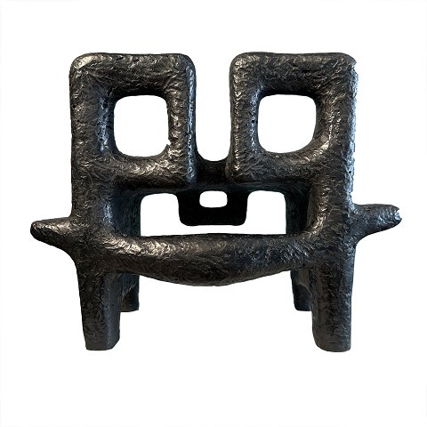 Sonja Ferlov Mancoba, 1911-84, Skulptur Guardians 
of our Inheritance aus Bronze 1973. Signiert SFM 
6/6. Sonja Ferlov Mancoba war Mitglied der 
Cobra-Bewegung. H: 31cm. B: 39cm. T: 25cm
