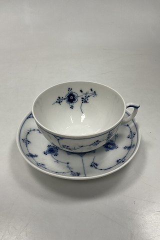 Royal Copenhagen Musselmalet Riflet Tekop og Underkop No 315 med indvendig 
bemaling