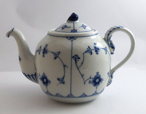 Bing & Grøndahl. Blåmalet. Tekande. Model 656. Højde 13 cm. (1 sortering)