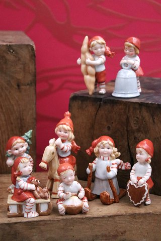 Royal Copenhagen , små søde Pixie nisser i porcelæn.
Tryk på billedet for hver enkelt nisse... Royal Copenhagen , små søde Pixie nisser i porcelæn.
Tryk på billedet for hver enkelt nisse...