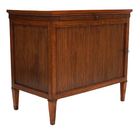 item no: 879