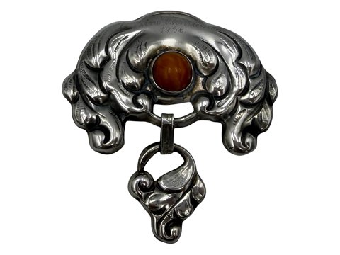 Danish silverLarge Art Nouveau brooch with amber from 1900-1910