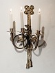 Vägglampen i gustafiansk stil TIL tre lys