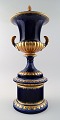 Large Rörstrand faience vase with lid. App. 1900.
