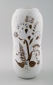 STIG LINDBERG, vase, "Grazia", hvidglaseret, malet med sølv dekoration i form af 
blomster, Gustavsberg, Sverige.
