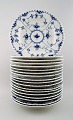 18 plates Blue fluted full lace dinner plates from Royal Copenhagen.
Decoration number 1/1084.