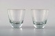 Tapio Wirkkala for Iittala. Finland 1960´erne.
2 vodkaglas i klart kunstglas indgraveret dekoration i form af prikker.
