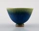Berndt Friberg Studio keramik skål. Moderne svensk design. 
Unika, håndlavet. Fantastisk glasur i blågrønne nuancer !