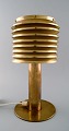 Bordlampe i messing, model B-142 designet af Hans-Agne Jakobsson.
