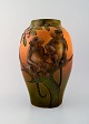 Sjælden Ipsens enke art nouveau keramikvase med aber i relief.
