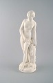 Jagtgudinden Diana, efter Etienne Maurice Falconet. Stor Gustafsberg, klassisk 
skulptur i biscuit dateret 1891.
