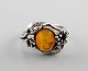 Silver ring with amber in classic design. 1930/40