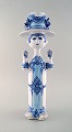 Bjørn Wiinblad keramik, blå dame med to fugle.
Dekorationsnummer M36.