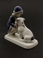 Bing & Grøndahl pige med hund 2163. 
