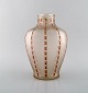 Lalique, Frankrig. Art deco Bandes de Roses vase i mundblæst kunstglas. Ca. 
1920.
