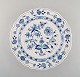 Stor antik Meissen "Løgmønstret" skål / fad i håndmalet porcelæn. Tidligt 
1900-tallet.
