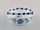Antique Meissen "Blue onion" bowl in hand-painted porcelain. Early 20th century.
