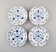 Bing & Grøndahl / B&G, "Sommerfugl". Fire tallerkener i håndmalet porcelæn. Midt 
1900-tallet. 
