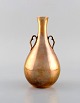 Just Andersen, Danmark. Vase i bronze. Modelnummer B1746. 1940