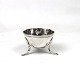 Small bowl on feet of hammered hallmarked silver.
5000m2 showroom.