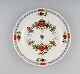 Antik Meissen middagstallerken i håndmalet porcelæn dekoreret med blomster. Ca. 
1900.
