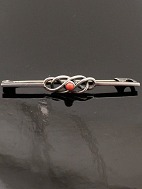 Strerling sølv broche 5,5 cm. med koral fra juveler B Hertz