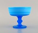 Swedish glass designer. Compote in turquoise mouth-blown art glass. 1970s / 80s.
