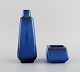 Sven Jonson for Gustavsberg. Lagun vase og skål i glaseret stentøj. Smuk glasur 
i blå nuancer. 1960