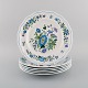 Spode, England. Seks middagstallerkener i håndmalet porcelæn med blomster- og 
fuglemotiver. 1960/70