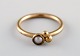 Skandinavisk guldsmed. Vintage ring i 8 karat guld prydet med kulturperle. Midt 
1900-tallet.
