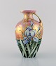 Heubach, Tyskland. Antik art nouveau vase i porcelæn med håndmalede blomster og 
gulddekoration. Ca 1900.
