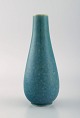 Gunnar Nylund for Rörstrand. Vase i glaseret keramik. Smuk turkis glasur. Midt 
1900-tallet.
