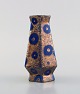 Lucien Brisdoux (1878-1963), Frankrig. Vase i glaseret stentøj. Smuk glasur i 
guld og blå nuancer. 1930/40