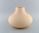 Salviati, Murano. Drop-shaped vase in delicate pink mouth-blown art glass. 
Italian design. Early 21st century.
