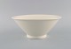 Inkeri Leivo (1944-2010) for Arabia. Harlequin bowl in cream-colored porcelain. 
1970s.
