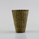 Arne Bang (1901-1983), Denmark. Vase in glazed ceramics. Fluted body and 
beautiful glaze in light earth tones. Mid-20th century.
