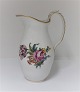 Lundin Antique præsenterer: Royal Copenhagen. Saksisk blomst. Mælkekande. Højde 19 cm. Produceret før 1890. (1 ...