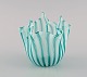 Lille Murano vase / skål i turkis og klart mundblæst kunstglas. Italiensk 
design, 1960