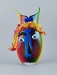 Murano, Venedig. 
Stor vase i Picasso stil i farverigt mundblæst kunstglas.