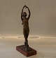 Klosterkælderen presents: Sterett-Gittings Kelsey Bronze Ballet girl lifted hands 30 cm on wooden stand no. 325 ...