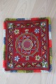 Tapestry / Fabric
Embroidery made by hand on red fabric
With an exclusive motiv in a good quality of the 
embroidery
May be used for a cushion too
H: 41cm
W: 37cm
Very beautiful and in a very good condition