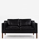 Roxy Klassik præsenterer: Børge Mogensen / Fredericia FurnitureBM 2212 - Nybetrukket 2 pers. sofa i sort ...