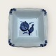 Moster Olga - 
Antik og Design 
presents: 
Royal 
Copenhagen
Tranquebar
Small bowl
#4065/ 1270
*DKK 50